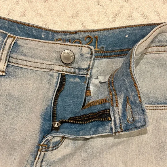 Rue 21 Bleached Acid Wash Denim Shorts Womens Size 7 Blue Jean Stretch Festival - Picture 6 of 9